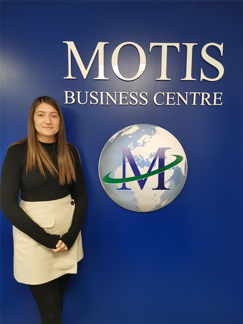 Chloe Peters - Finance Assistant Chloe Peters - Finance Assistant